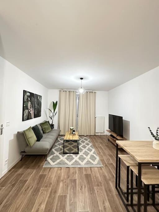 Apartmán Cosy House A 6 Min Du Rer A Et Psa Carrières-sous-Poissy Exteriér fotografie